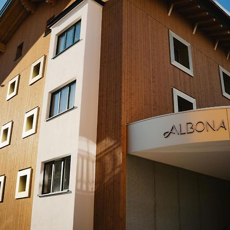 Hotel Albona Nova Zuers Екстер'єр фото