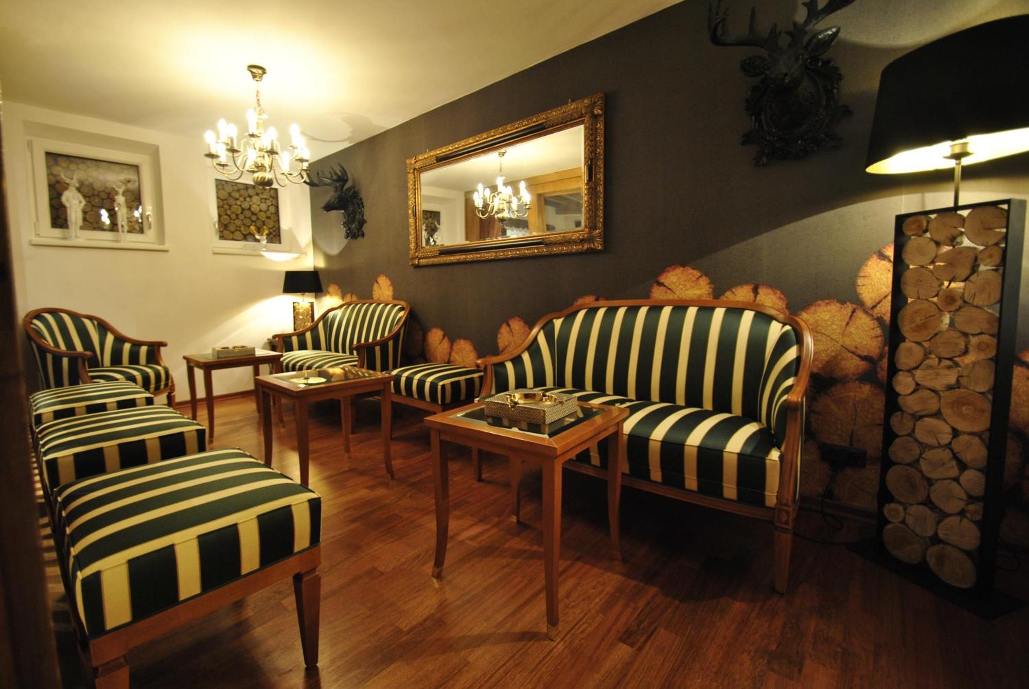 Hotel Albona Nova Zuers Екстер'єр фото