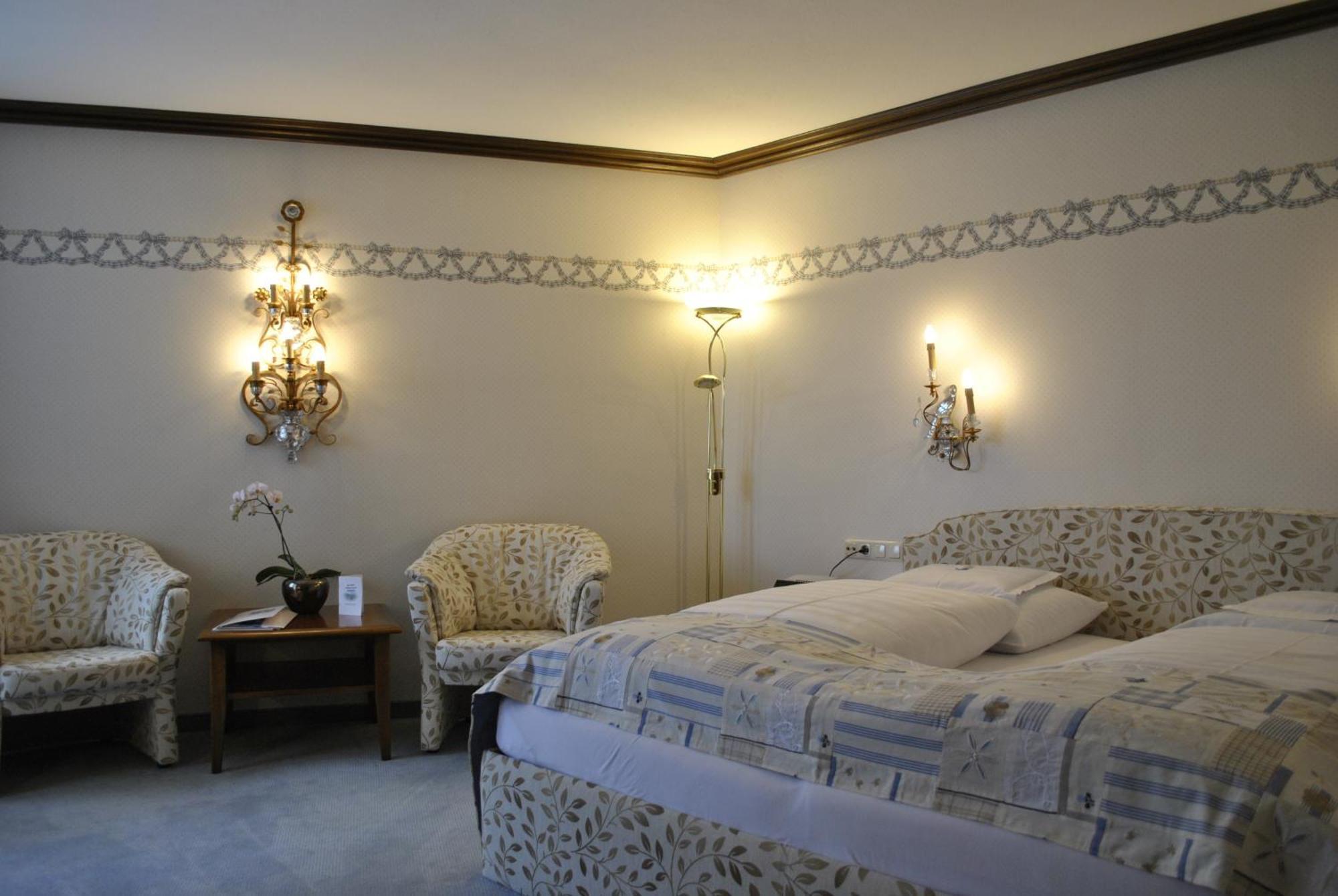 Hotel Albona Nova Zuers Екстер'єр фото