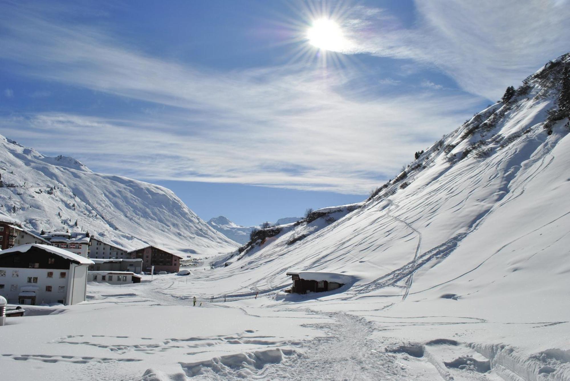 Hotel Albona Nova Zuers Екстер'єр фото