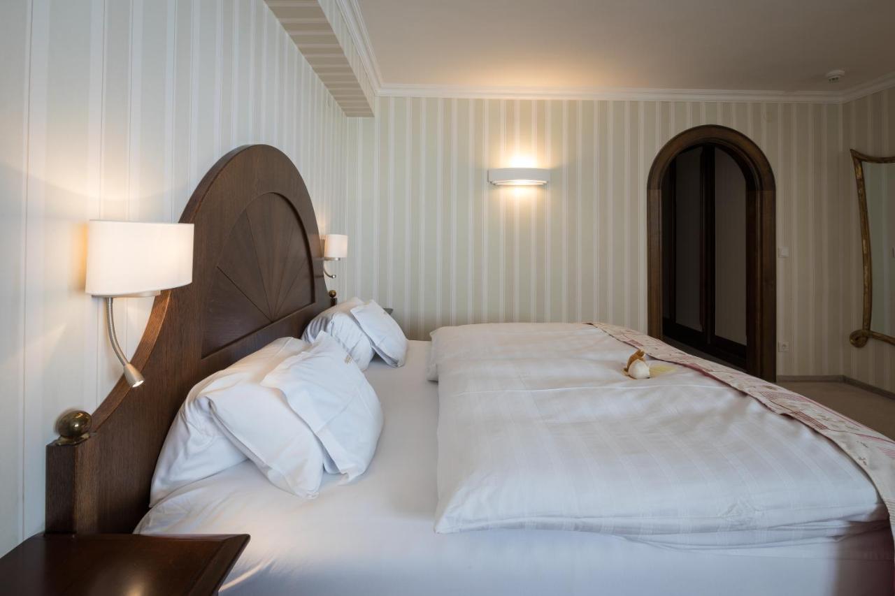 Hotel Albona Nova Zuers Екстер'єр фото