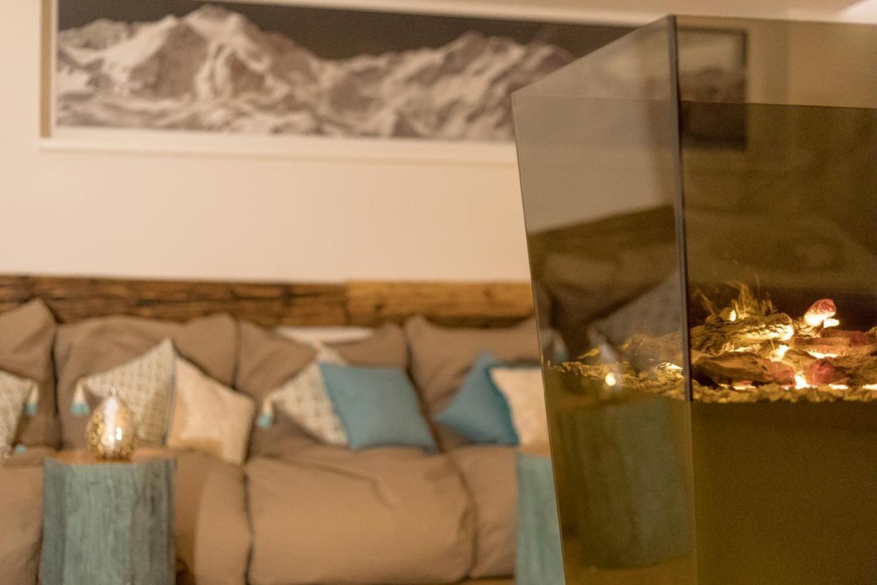 Hotel Albona Nova Zuers Екстер'єр фото