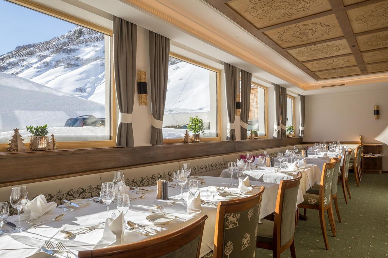 Hotel Albona Nova Zuers Екстер'єр фото
