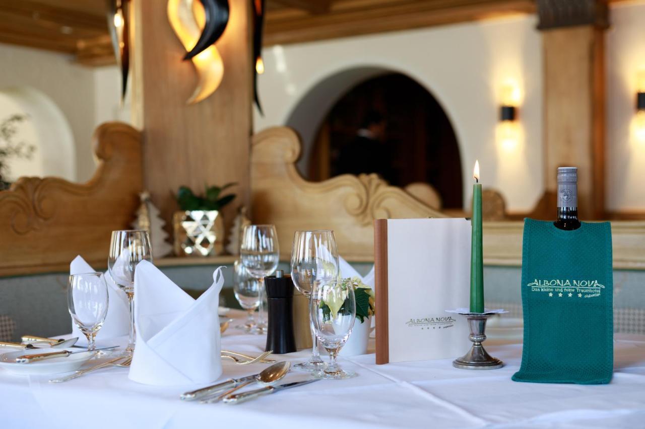 Hotel Albona Nova Zuers Екстер'єр фото