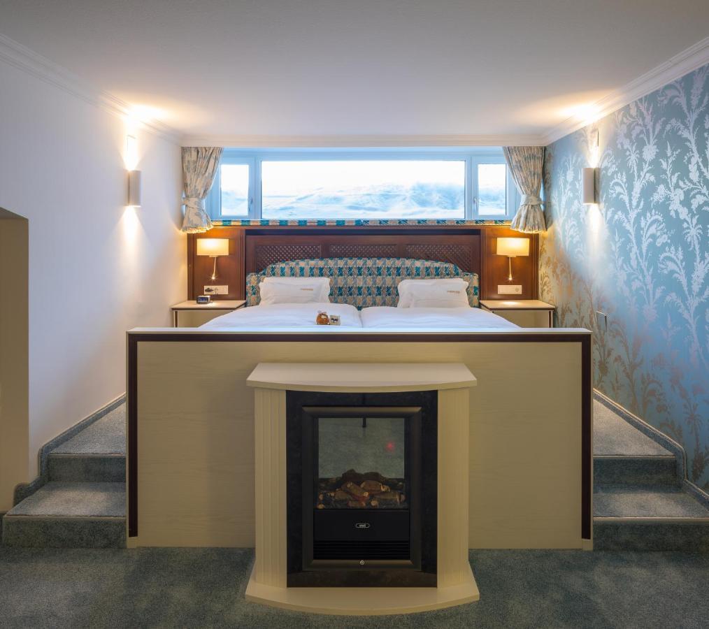 Hotel Albona Nova Zuers Екстер'єр фото